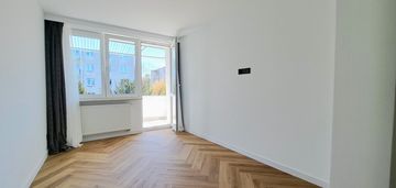 -świeżo po remoncie-med.miejskie-balkon 4m2-zieleń