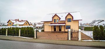 Obiekt hotelowo-restauracyjny posiada 12m.noclegowych