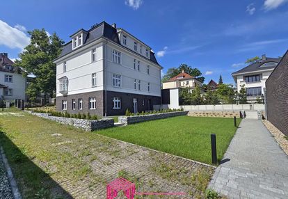 Wyjątkowy apartament z antresolą w zabytkowej willi