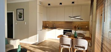 Apartament "pod klucz" z miejscem postojowym.
