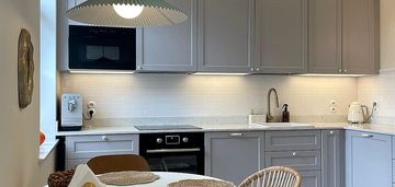 Przepiękne mieszkanie z werandą, tarasem i ogrodem