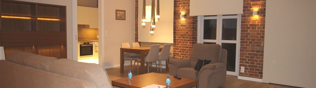 Atrakcyjny apartament 3 pokojowy,balkon ,winda