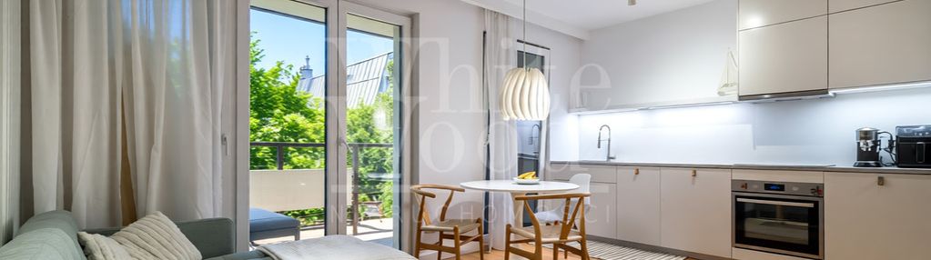 Trzy pokoje, duży taras, miejsce parkingowe