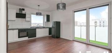 2pok z parkingiem, balkon, komórka