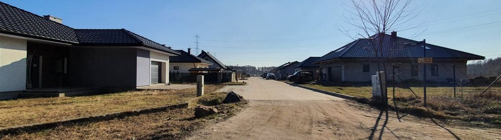 Murowaniec działka 880m2 -wylane fundamenty