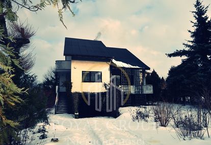 Duży dom wolnostojący