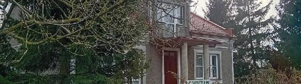 Dom, 2 bud. gosp., garaż - pow. 1 ha lub siedlisko