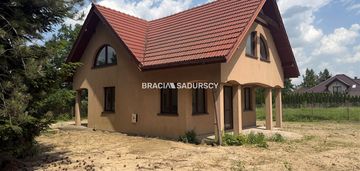 Dom na sprzedaż /106m2 wolnostojący do wykończenia
