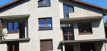 Atrakcyjny, wolnostojący, dobra lokalizacja