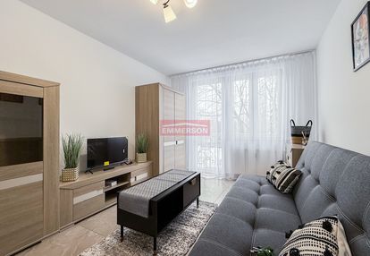 Kawalerka, do wejścia, poza płatną strefą