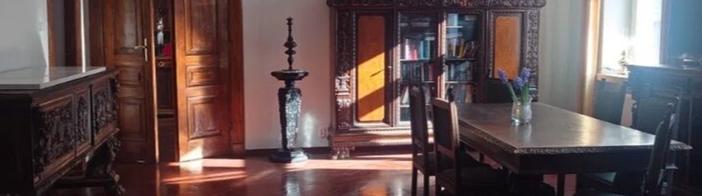 4-pokojowe mieszkanie na śródmieściu