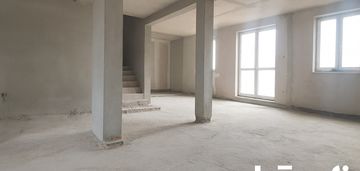 Nowoczesny segment z dużą działką na siewierzan