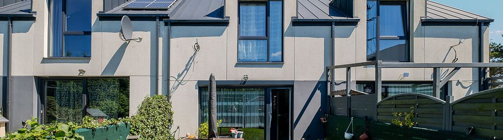 Dom z ogrodem  w centrum banina