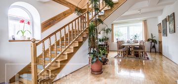 Dom  w malowniczym tyliczu 5km.od  krynicy zdrój.