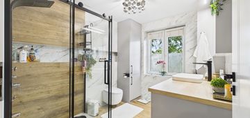 I 3 pokoje i do wejścia i jedyne takie na rynku i