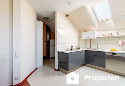 Dom z 2 niezależnymi lokalami | 185m² | pabianice