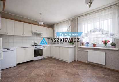 Słoneczne 3 lub 4 pokoje na oruni , 2 piwnice