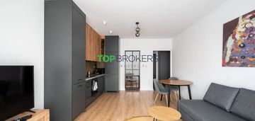 Nowoczesne i eleganckie trzy pokoje, garaż