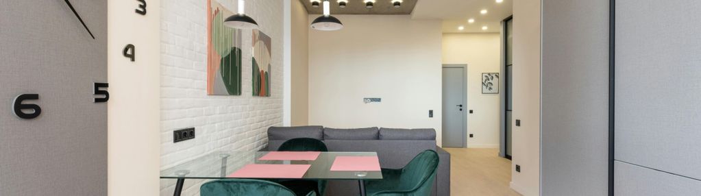 2 pokoje|balkon|niski blok|prądnik biały