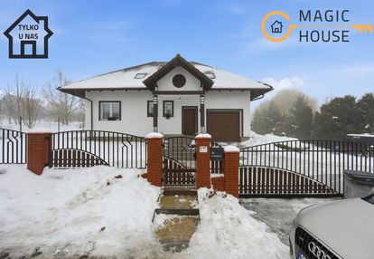 Dom wolnostojący z basenem, skowarcz