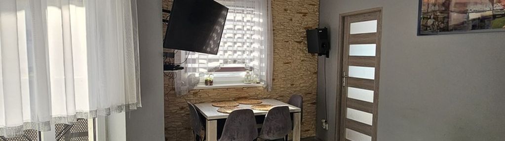 2 pokoje z balkonem i piwnicą - niski blok.