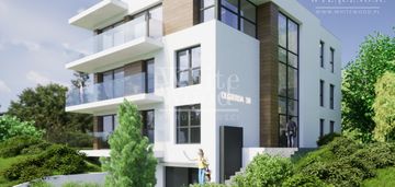 Apartament na parterze z ogrodem, mały kack
