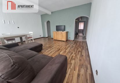 Jasne/65,70 m2/nowy piec/3 pokoje w rynku