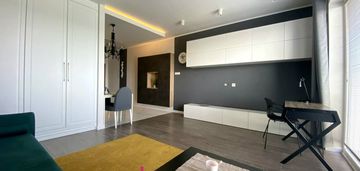 Do wynajęcia duża kawalerka 39m2, metro, garaż