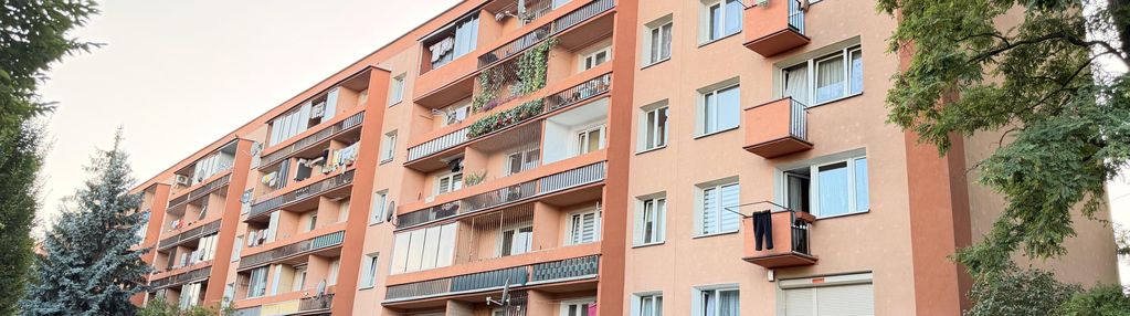3 pokojowe mieszkanie z balkonem do remontu