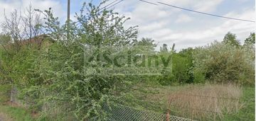 Ładna, kształtna działka w cichej okolicy