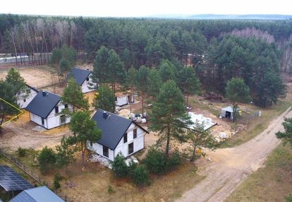 Dom na kameralnym osiedlu, działka 656 m2, bez pcc