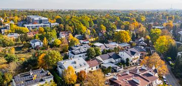 Dom z pięknymi wnętrzami, bielany