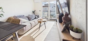 Dwa pokoje, duża sypialnia, 2025 rok blok