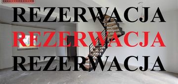 Szereg w jeżowie sudeckim z ogrodem i tarasem.