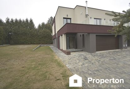 Nowoczesny dom w zabudowie bliźniaczej
