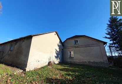 Dom do remontu (rozbiórki), działka budowlana, duży budynek gospodarczy