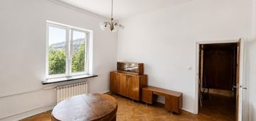3-pokojowe mieszkanie w śródmieściu