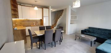 Nowoczesny dom w zabudowie szeregowej - zalasewo