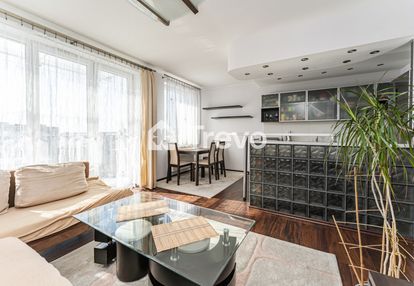 3 przestronne pokoje blisko tramwaju, parku, winda