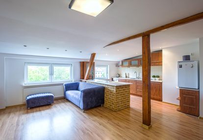 Klimatyczne mieszkanie | 3 sypialnie | piwnica | blisko um