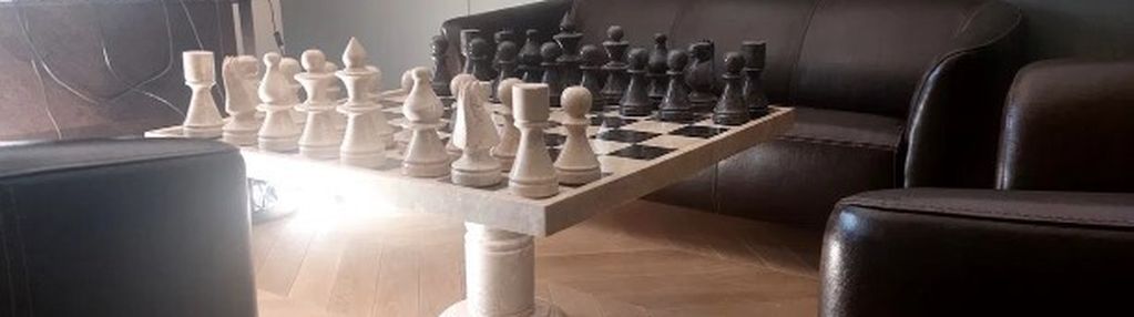 4-pokojowe mieszkanie na śródmieściu