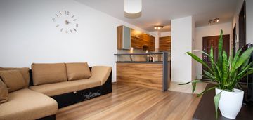 Parter|2 pokoje|wyposażone|balkon|opcja garażu