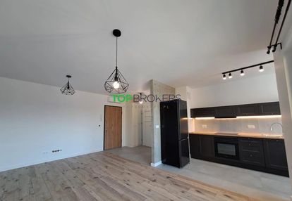 Nowoczesne 2 pokoje w zielonej okolicy, garaż