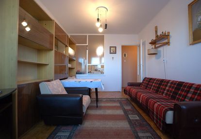 2 pokoje, do remontu, 2 piętro, ksm ul. mazurska