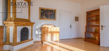 Mieszkanie w kamienicy 800m od plaży z balkonem