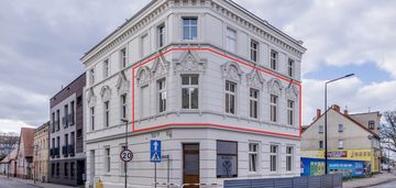 Słoneczne mieszkanie po remoncie (3 pokoje)