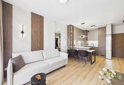 Rycerska, 2 pokoje, 2p, pod klucz, winda, hala,