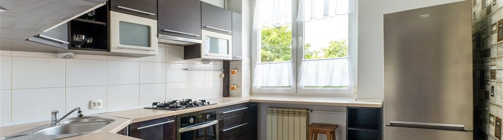 Mieszkanie tychy - balkon, widok na skwer