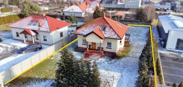 Świetna lokalizacja, funkcjonalny z ogrodem