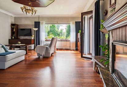 Dom 210m2 z ogrodem i garażem 55m2 – straszyn